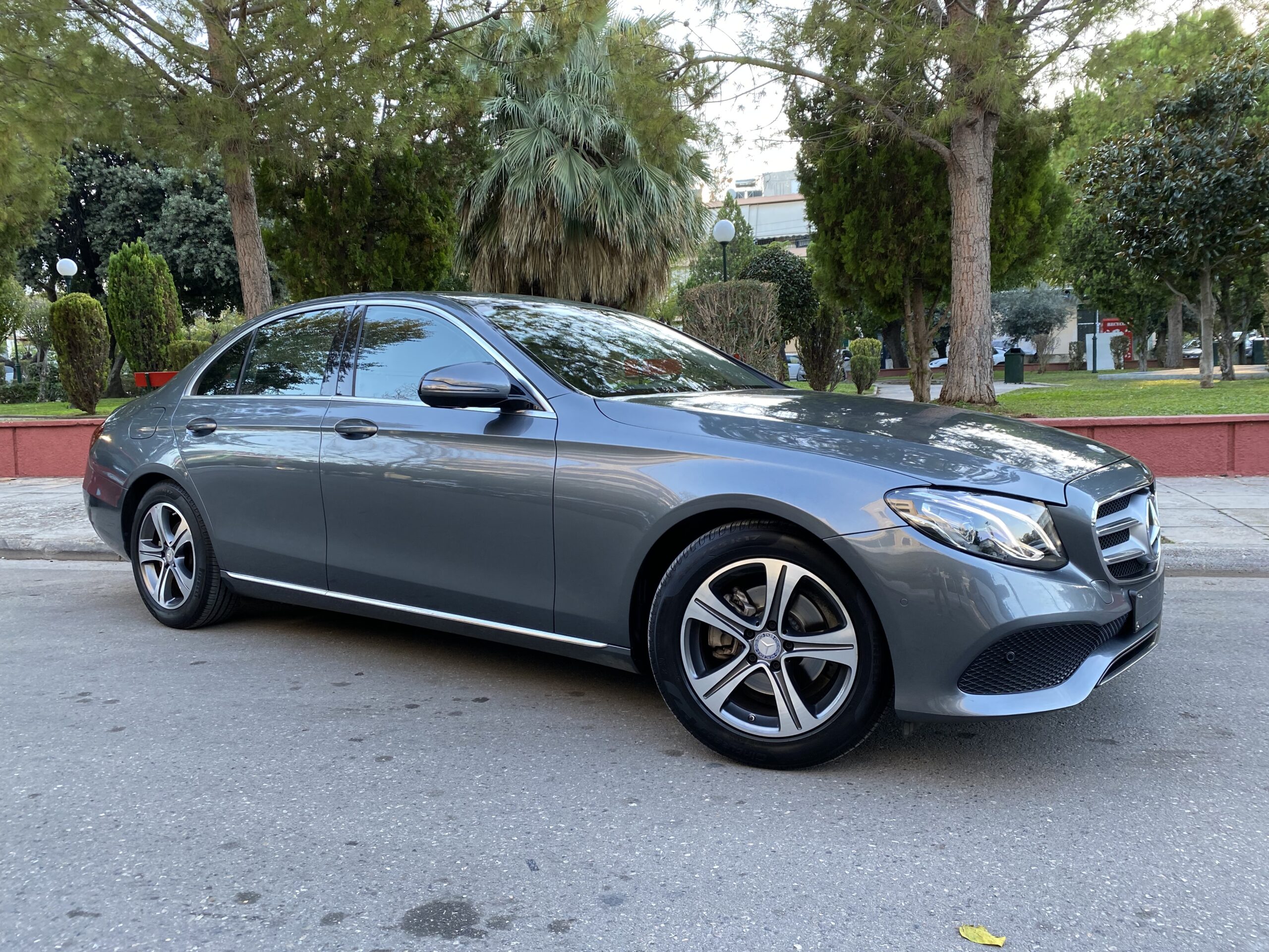 Mercedes-Benz E 220
