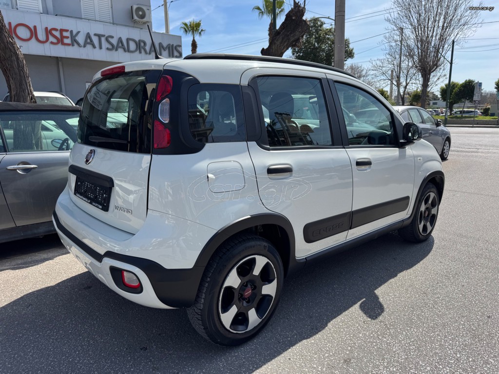 Fiat Panda CITY CROSS HYBRID