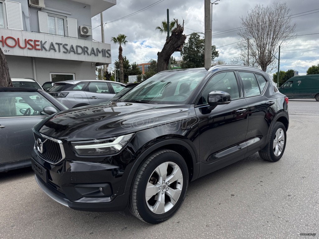 Volvo XC40 ΜΟΜΕΝΤUM PRO