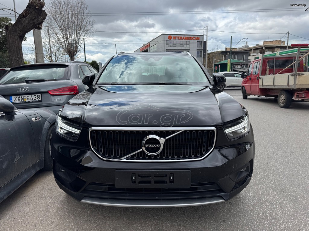 Volvo XC40 ΜΟΜΕΝΤUM PRO