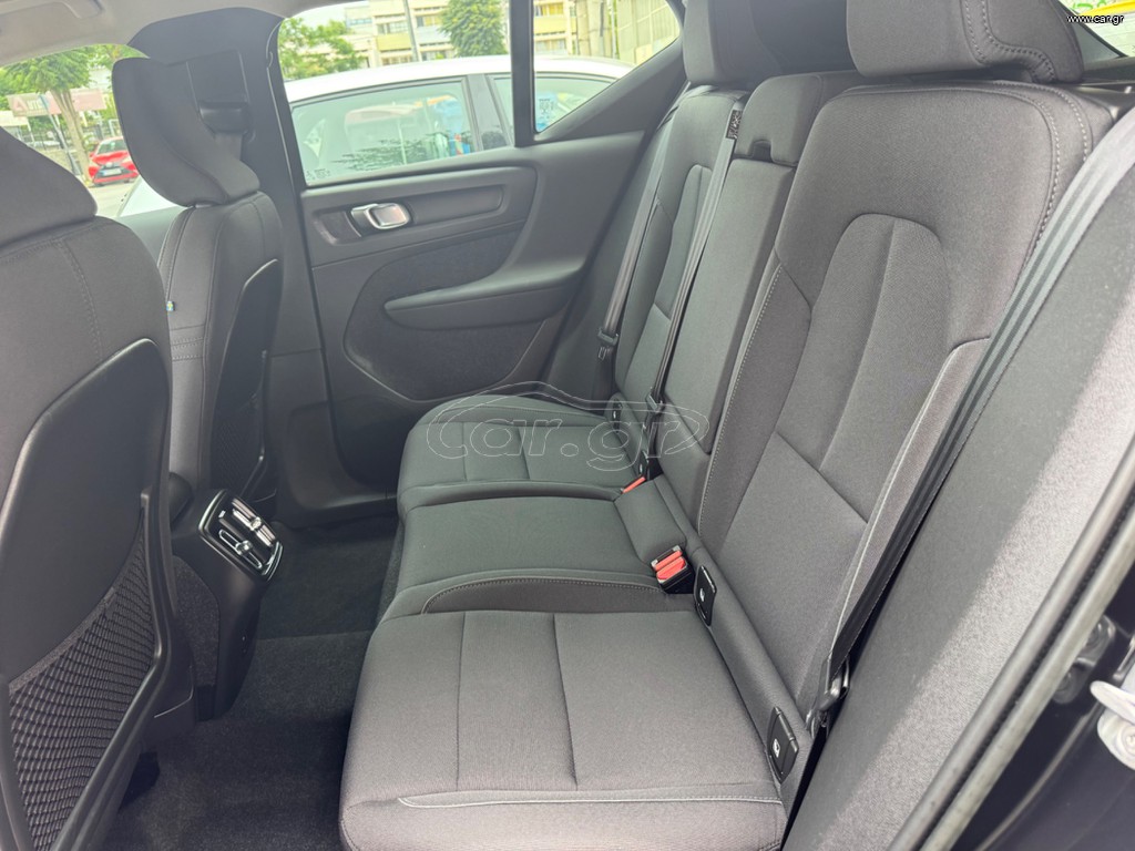 Volvo XC40 ΜΟΜΕΝΤUM T3