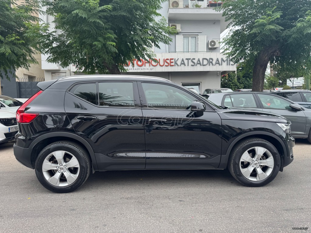 Volvo XC40 ΜΟΜΕΝΤUM T3