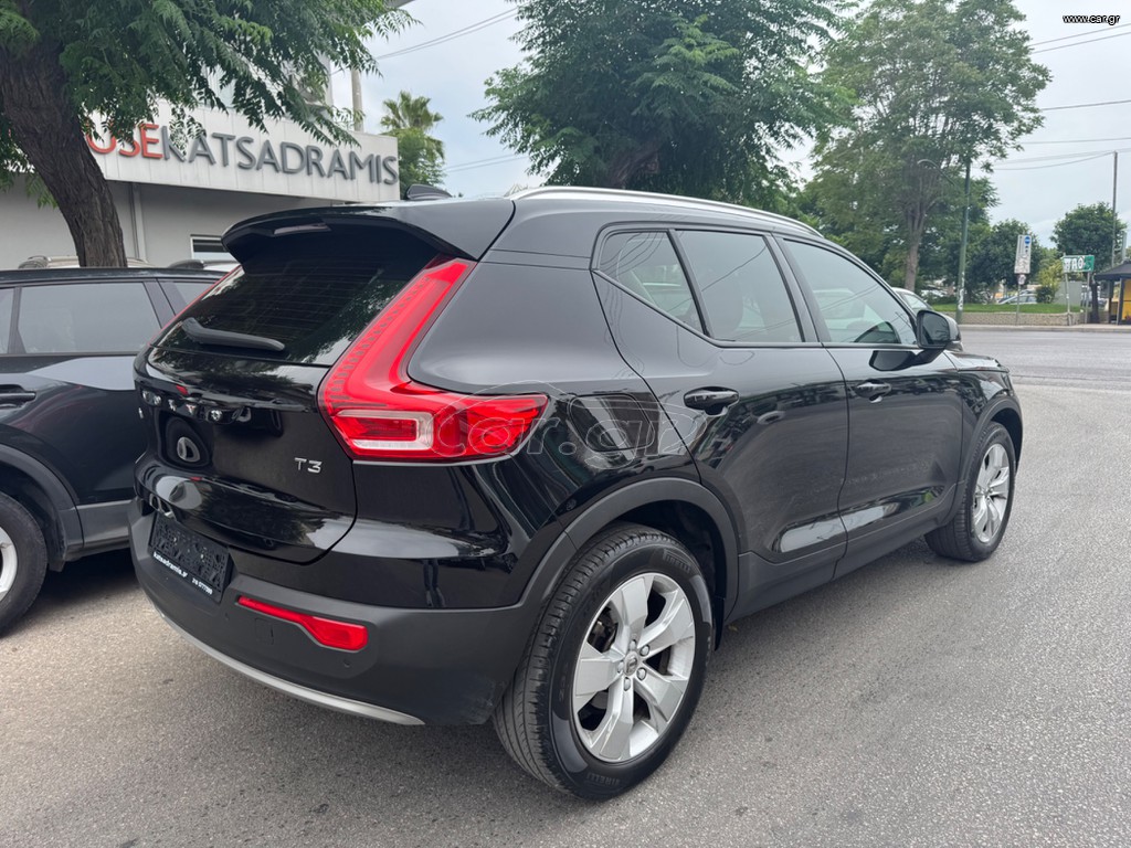 Volvo XC40 ΜΟΜΕΝΤUM T3
