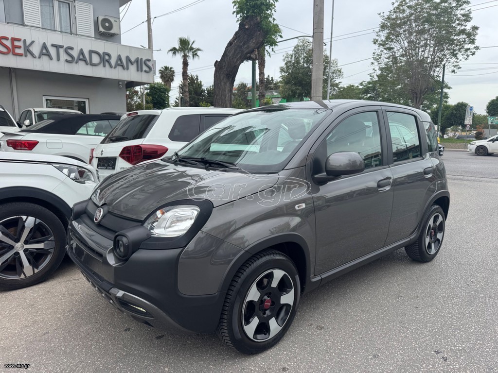 Fiat Panda CITY CROSS 1.0 HYBRID