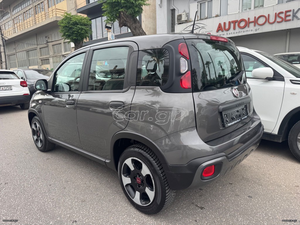 Fiat Panda CITY CROSS 1.0 HYBRID