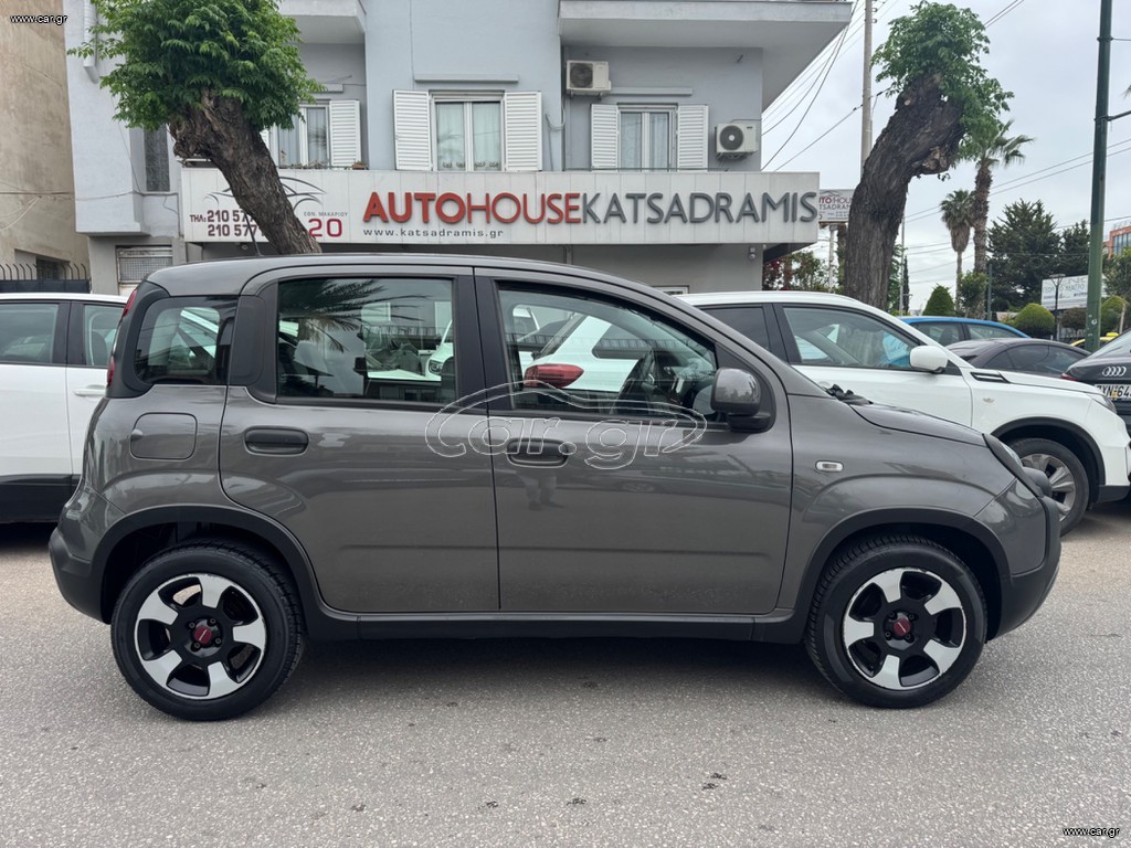 Fiat Panda CITY CROSS 1.0 HYBRID