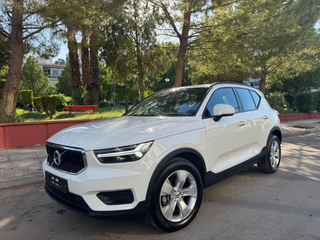 Volvo XC40 ΜΟΜΕΝΤUM
