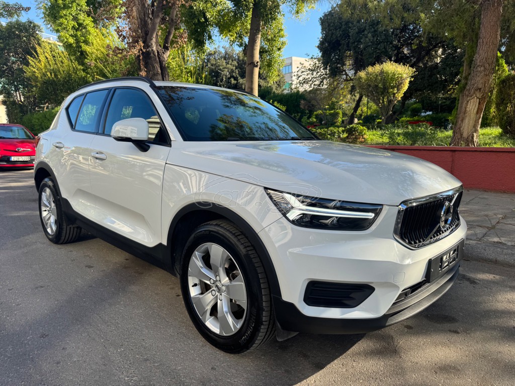 Volvo XC40 ΜΟΜΕΝΤUM