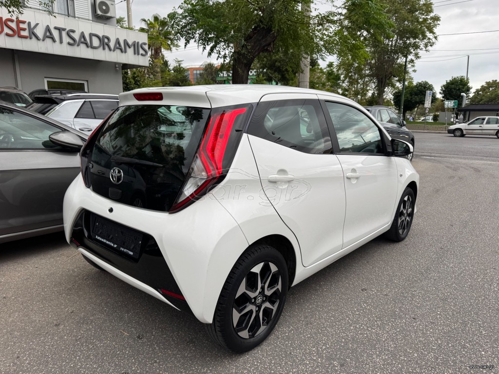 Toyota Aygo X-PLAY SPORT MMT