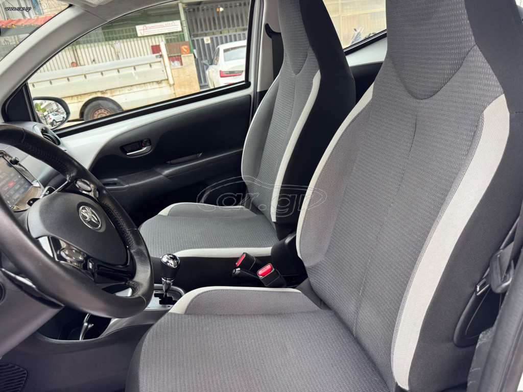 Toyota Aygo X-PLAY SPORT MMT